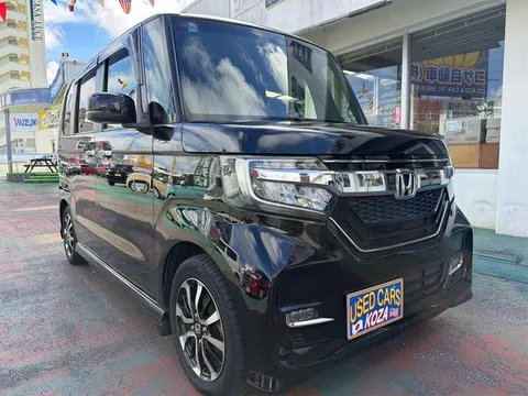 Honda N-BOX Custom