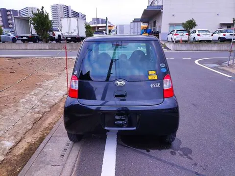 Daihatsu Esse