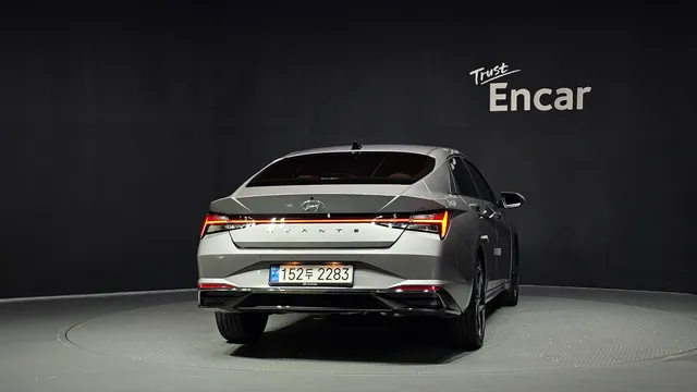 Hyundai Elantra (Avante)