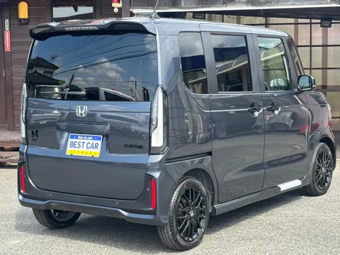 Honda N-BOX Custom