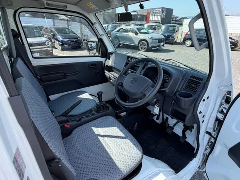 Nissan Clipper Truck