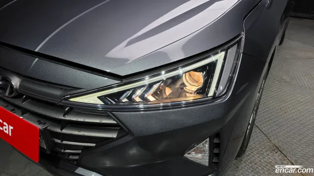 Hyundai Elantra (Avante)