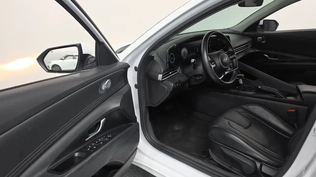 Hyundai Elantra (Avante)