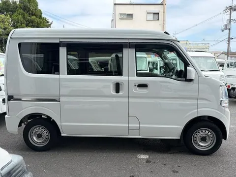 Nissan Clipper