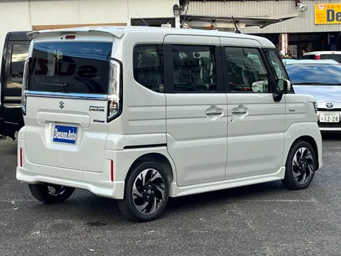 Suzuki Spacia Custom