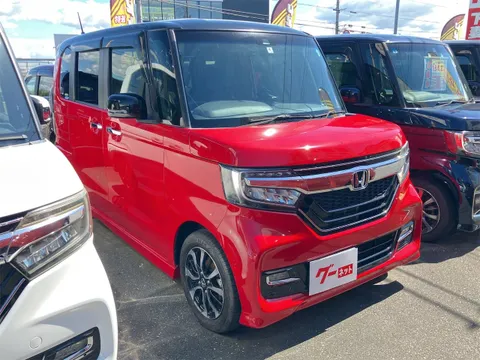 Honda N-BOX Custom