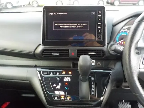 Mitsubishi eK X
