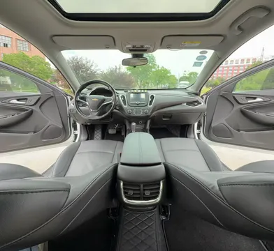 Chevrolet Malibu XL
