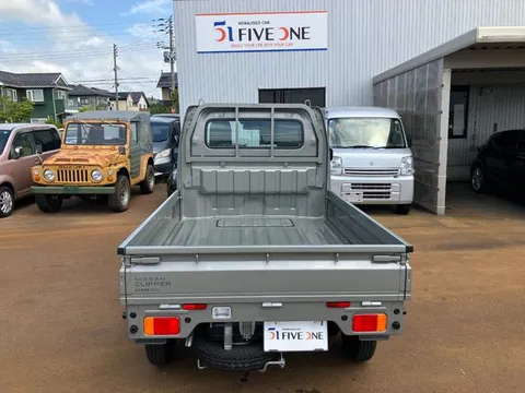 Nissan Clipper Truck