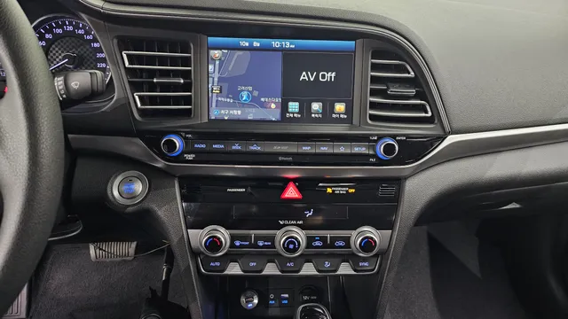 Hyundai Elantra (Avante)