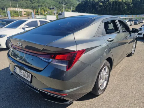 Hyundai Elantra (Avante)