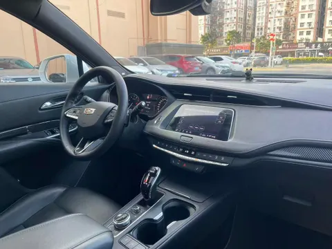 Cadillac XT4