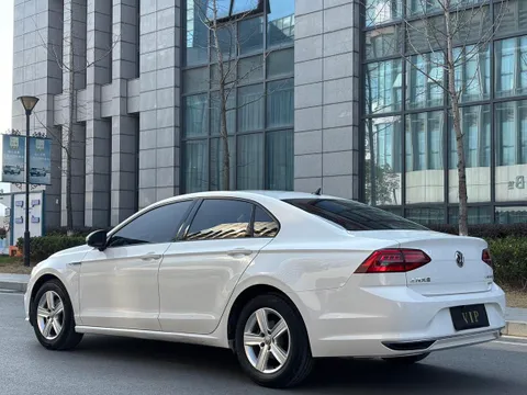 Volkswagen Lamando