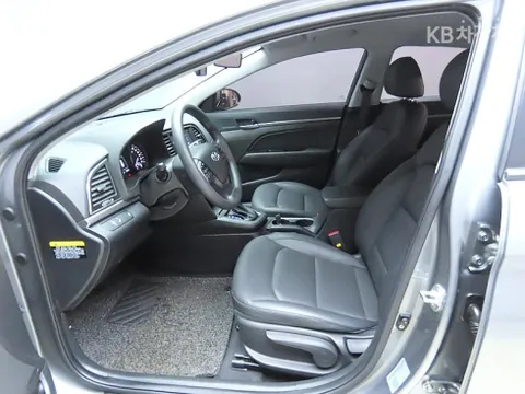 Hyundai Elantra (Avante)