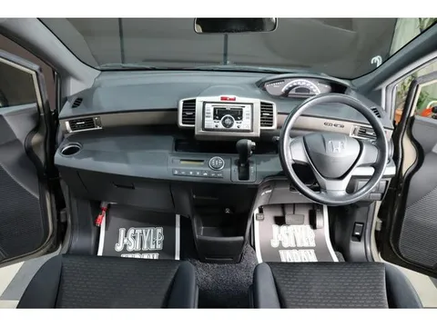 Honda Freed Spike