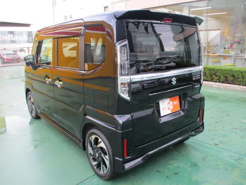 Suzuki Spacia Custom
