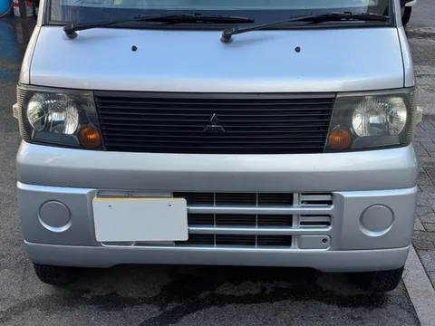 Mitsubishi Minicab Van