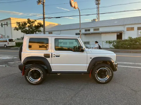 Suzuki Jimny Sierra