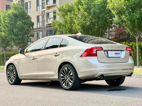 Volvo S60