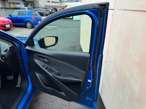 Mazda Mazda2 (Demio)