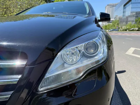 Mercedes-Benz R-Class