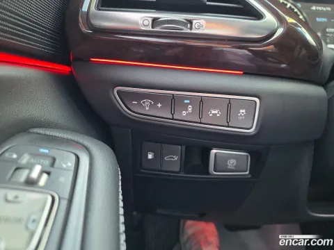 Genesis G90 (EQ900)