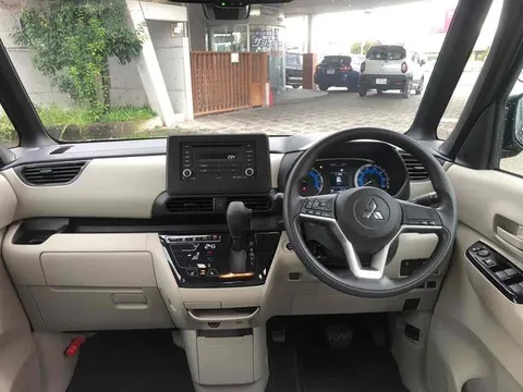 Mitsubishi eK Space