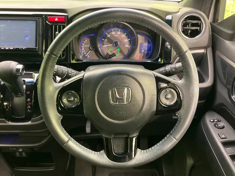 Honda N-WGN Custom