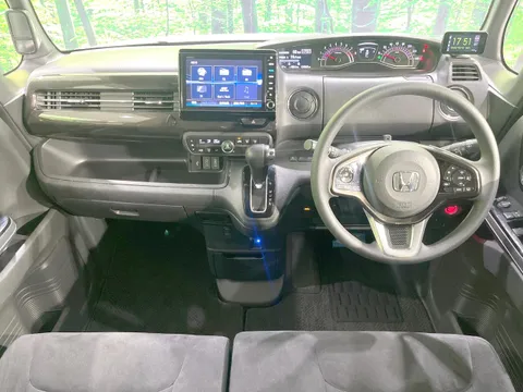 Honda N-BOX Custom
