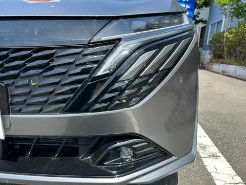 Nissan Note Aura