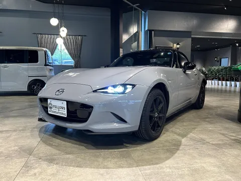 Mazda MX-5 (Roadster)