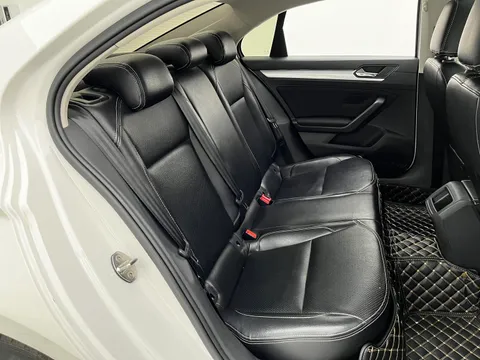 Volkswagen Lamando