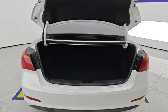 Hyundai Mistra