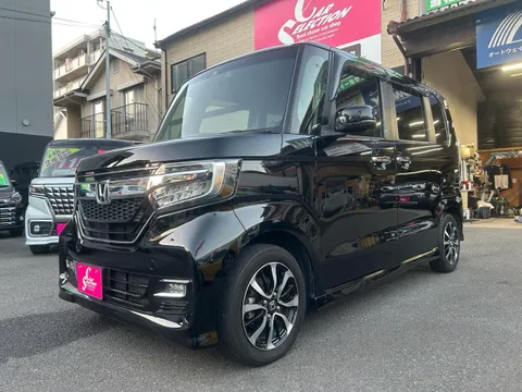 Honda N-BOX Custom