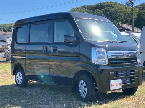 Nissan Clipper Van