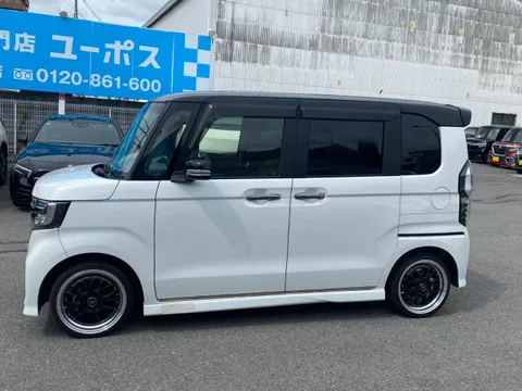 Honda N-BOX Custom