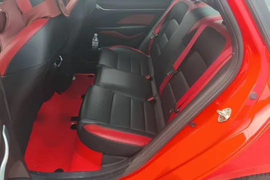 Geely Binray