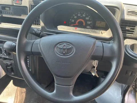 Toyota Pixis Van