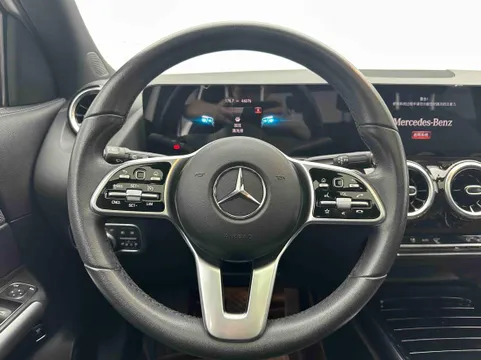 Mercedes-Benz Mercedes-Benz GLA