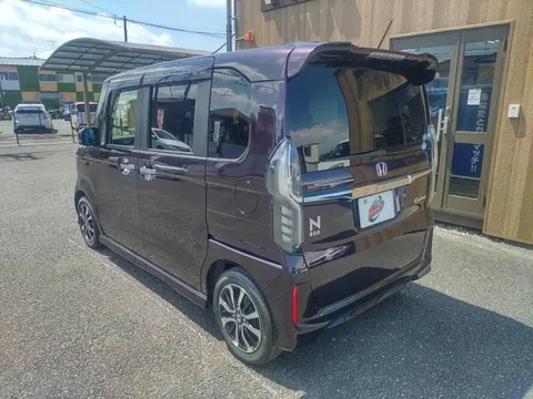 Honda N-BOX Custom