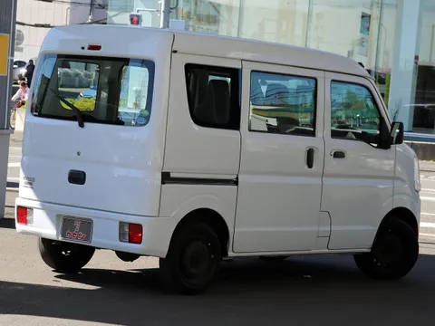 Nissan Clipper