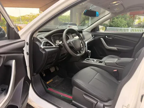 Venucia T90