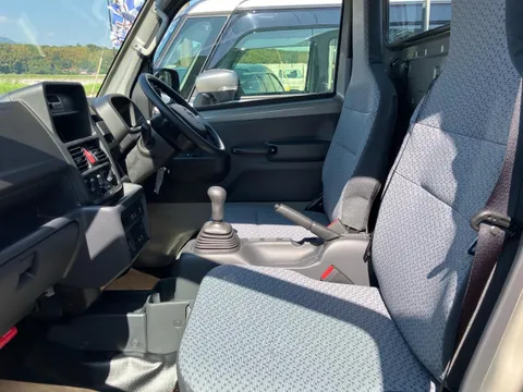Nissan Clipper Truck