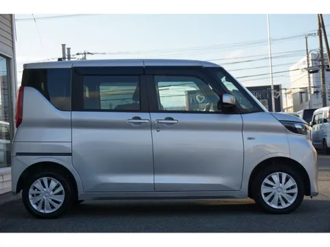 Mitsubishi eK Space