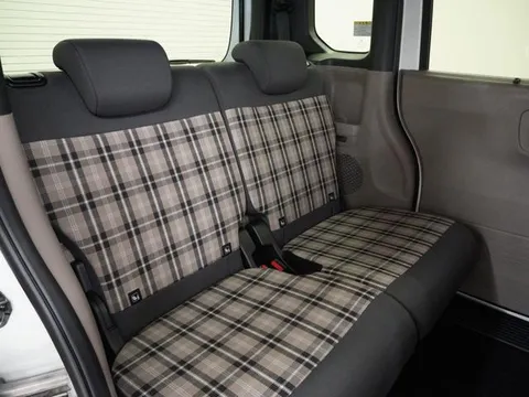 Honda N-BOX Joy