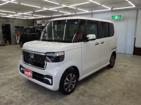 Honda N-BOX Custom