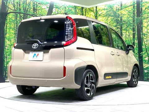 Toyota Sienta