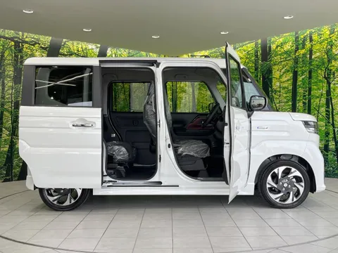 Suzuki Spacia Custom
