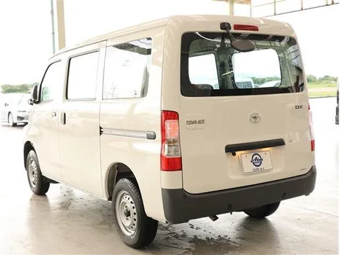 Toyota TownAce Van