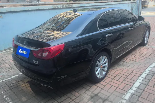 Hongqi H7